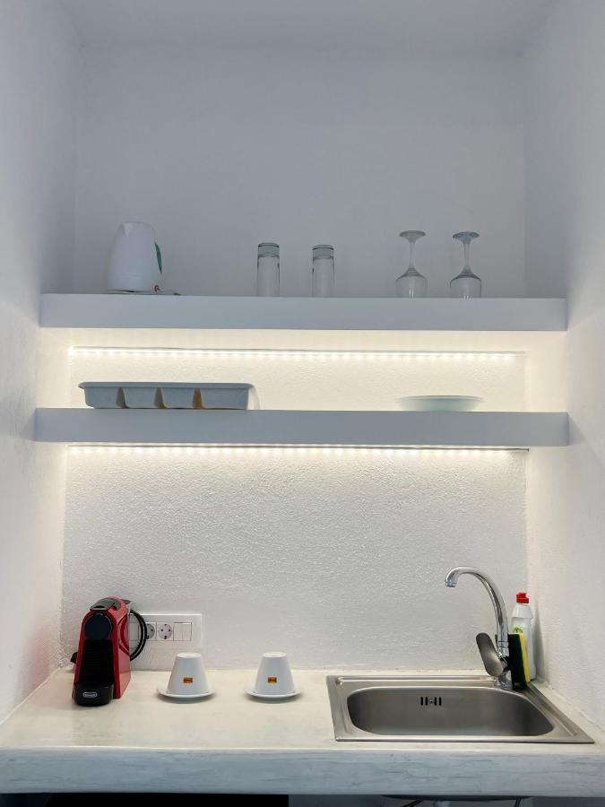 White Lily Suites & Lofts - Adults Only 16 Plus Perivolos  Exterior foto